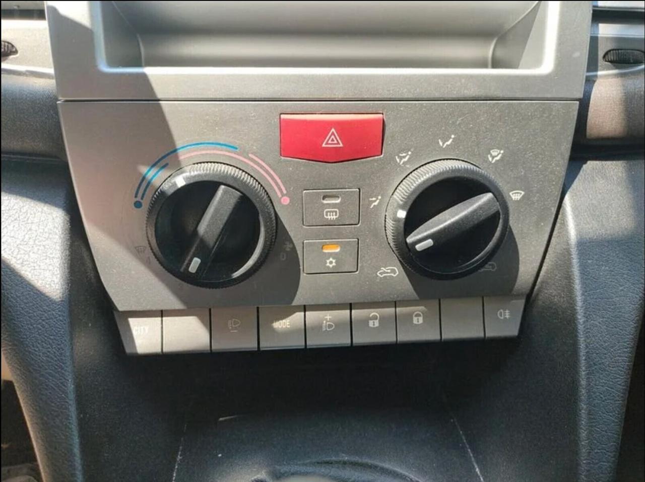 Lancia Ypsilon 1.2 69 CV Argento