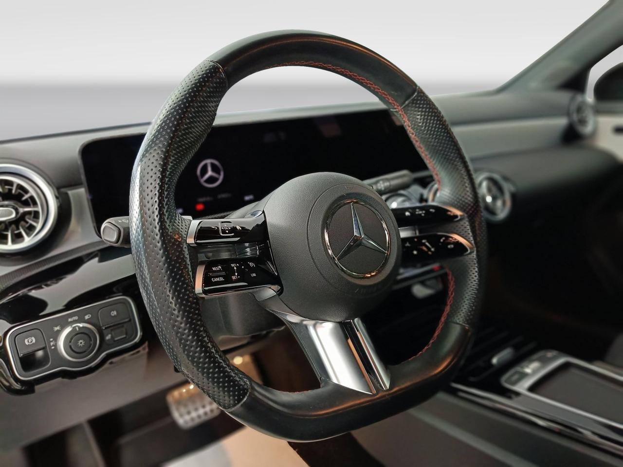 Mercedes-Benz Classe A - W177 2023 - A 180 d AMG Line Advanced Plus auto