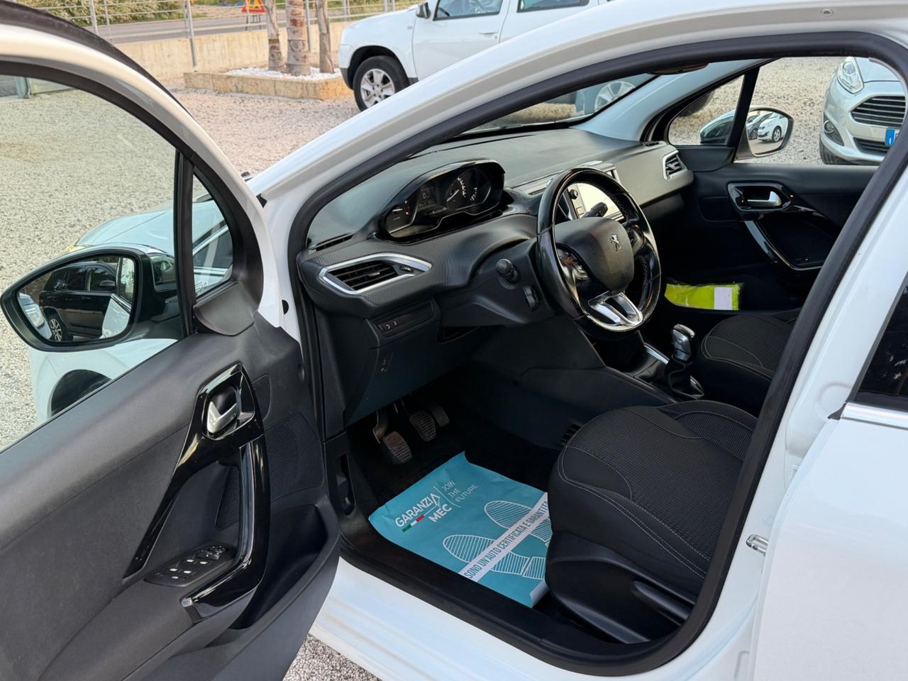 Peugeot 208 BlueHDi 75 5 porte Allure