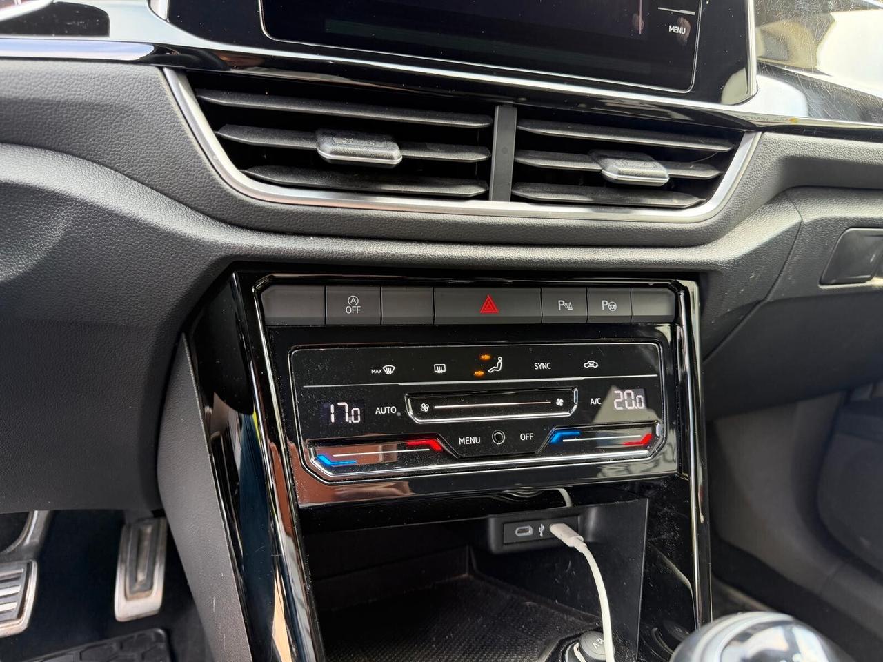 Volkswagen T-Roc 1.0 110CV TSI R-Line TAGLIANDI UFFICIALI