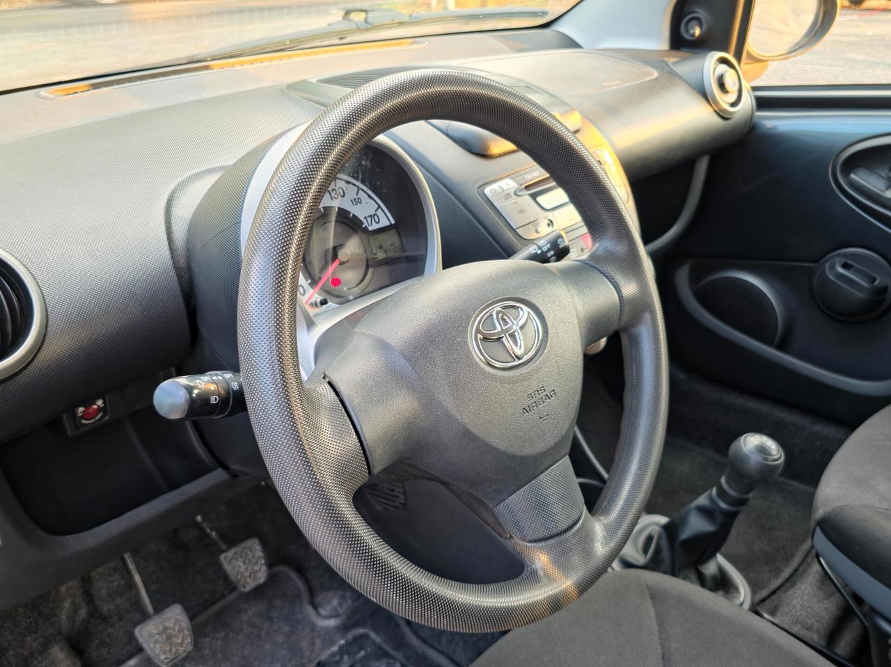 Toyota Aygo 1.0 12V VVT-i 5 porte Cool Soda Connect CV-68 E5B Manuale NEO 2014