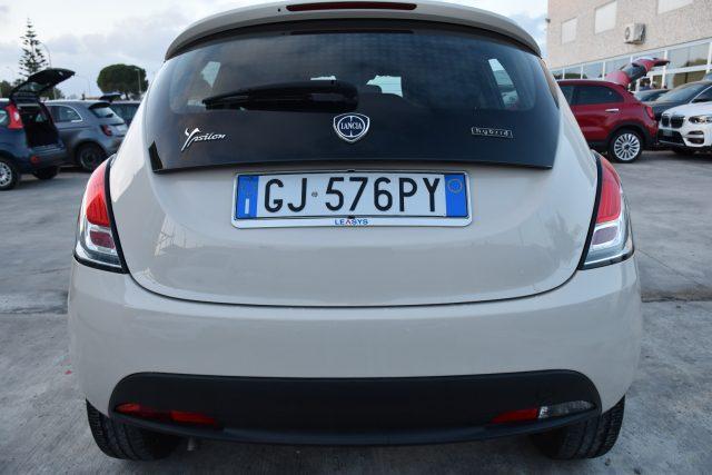 LANCIA Ypsilon 1.0 FireFly 5 porte S&S Hybrid Silver