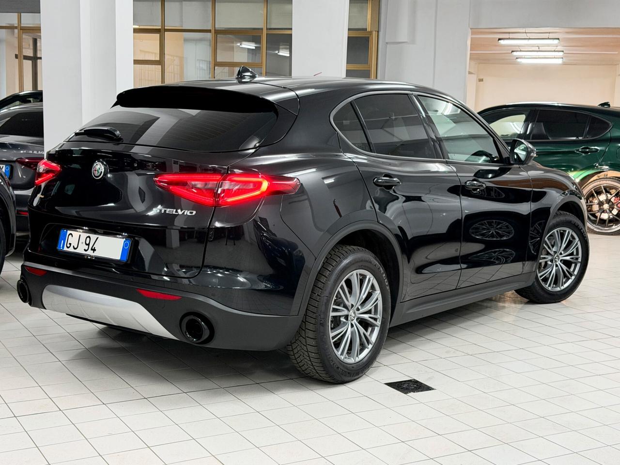 Alfa Romeo Stelvio 2.2 TD 160 CV AUTOCARRO N1 SUPER BUSINESS DISTRIBUZIONE ESEGUITA CERCHI 18" 5 POSTI IVA INCLUSA