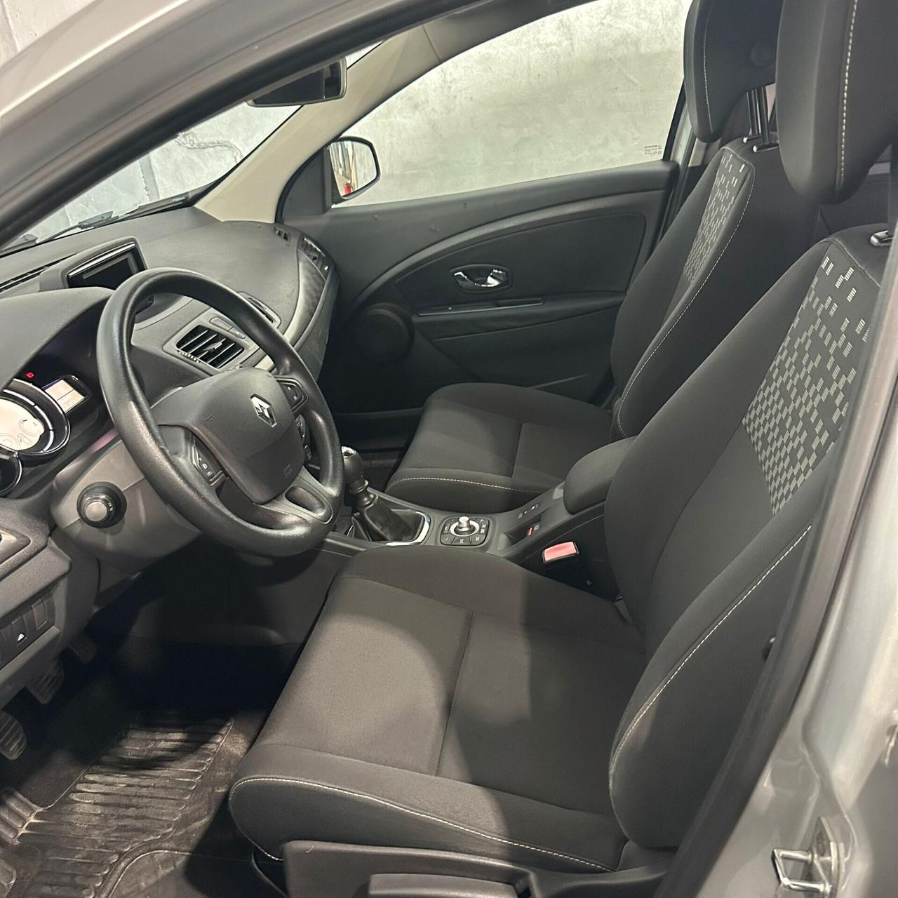 Renault Megane Mégane 1.5 dCi 110CV SporTour Live