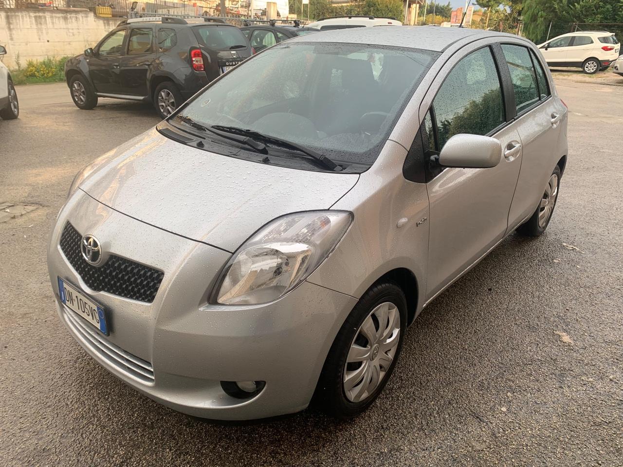 Toyota Yaris Confort