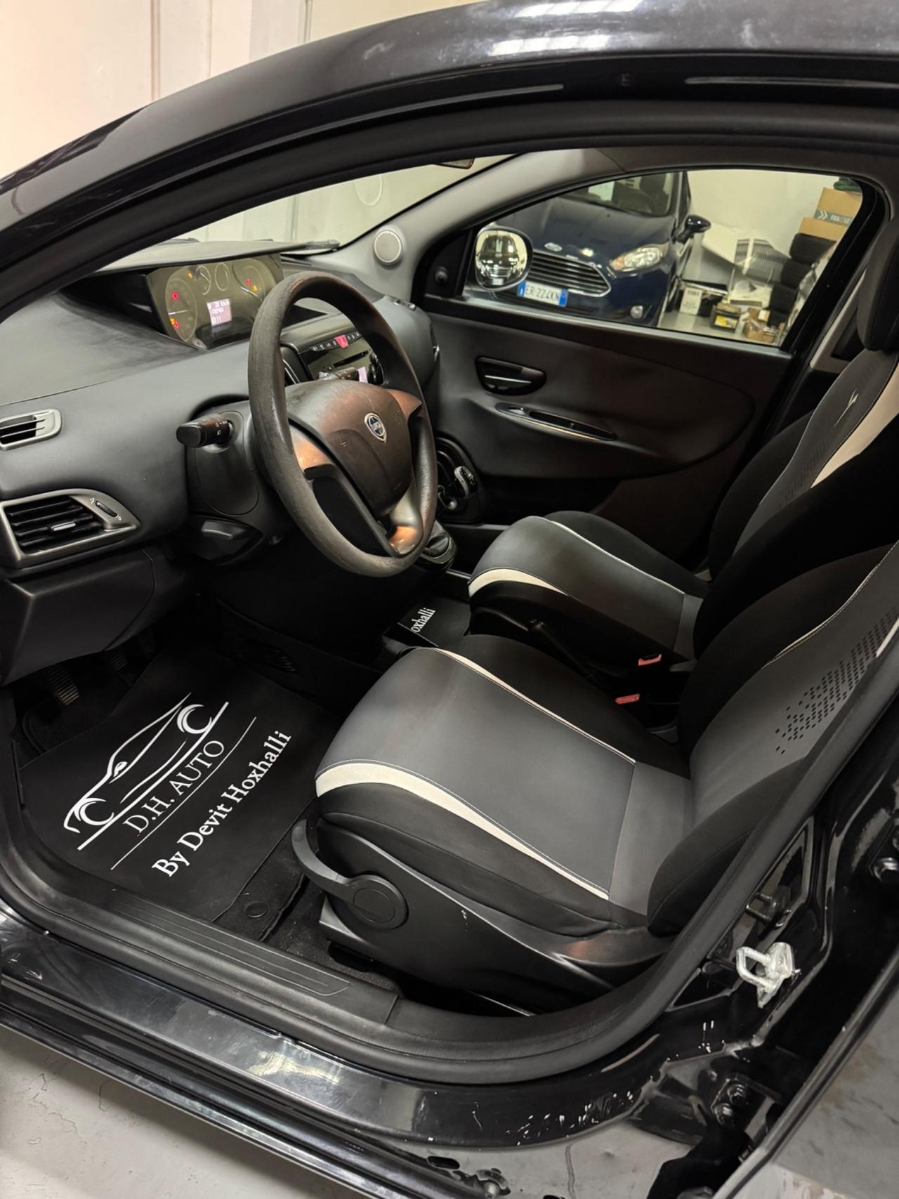 Lancia Ypsilon 1.2 69 CV 5 porte GPL Ecochic Gold