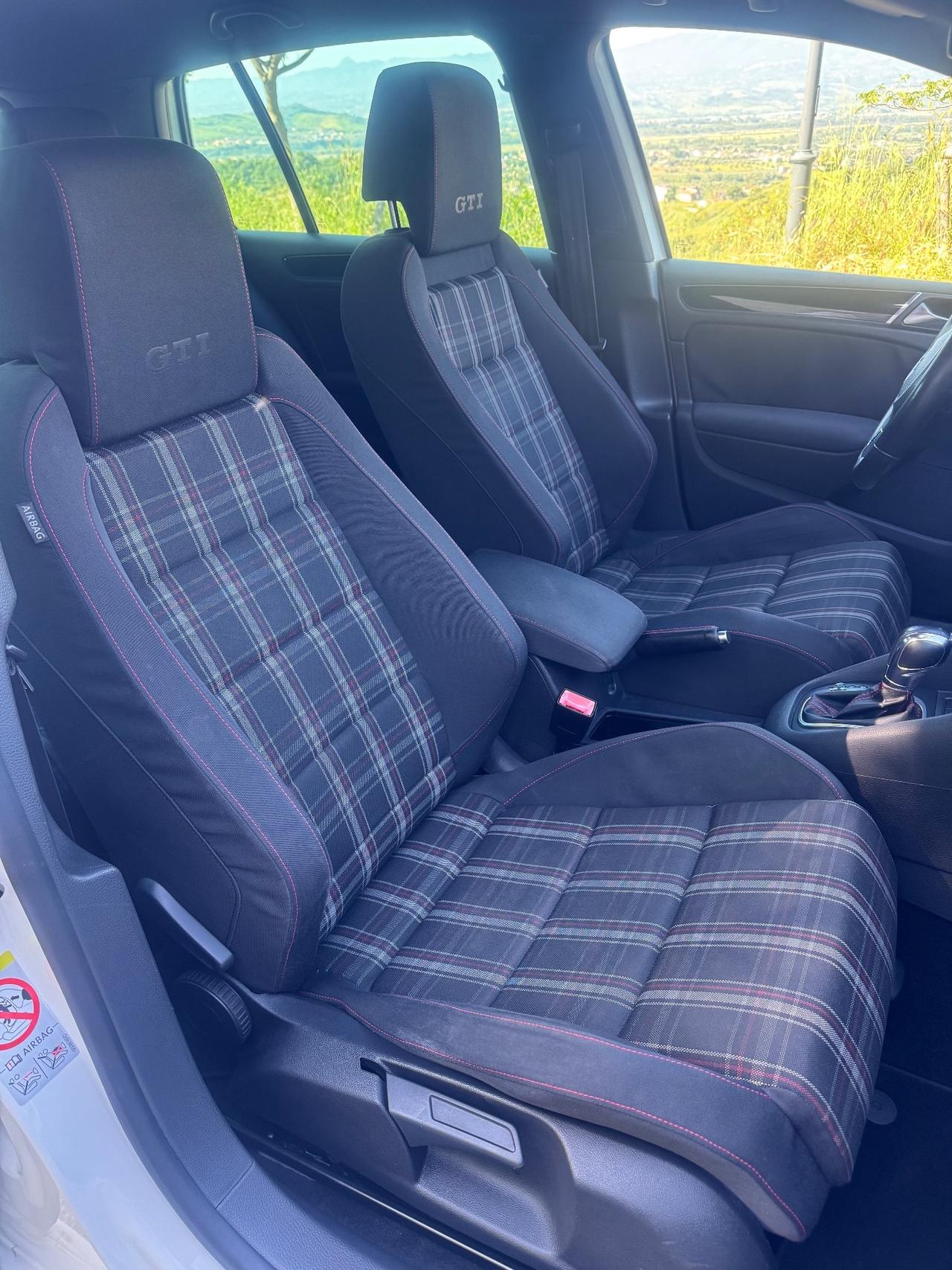 Volkswagen Golf 6 GTI 2.0 Turbo 211Cv 2012