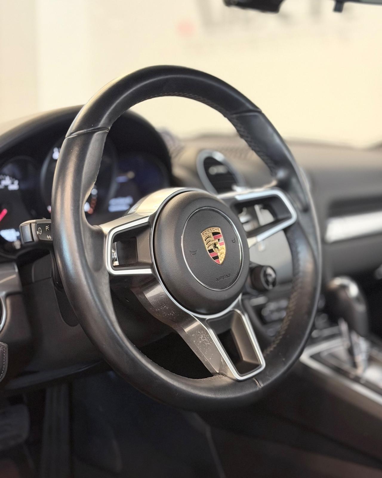 Porsche 718 Spyder Cayman 2.0