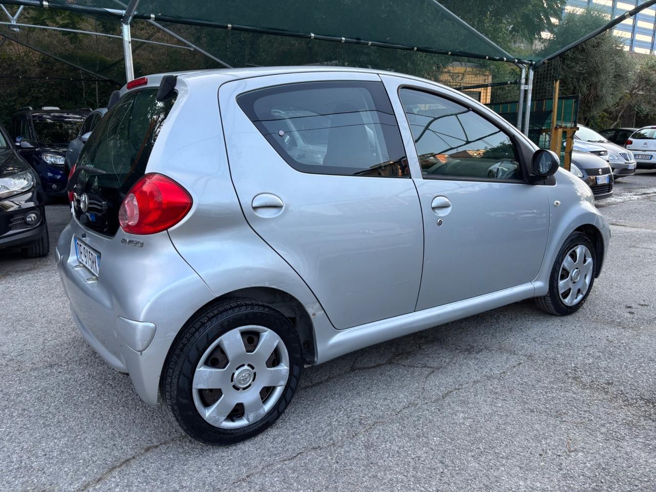 Toyota Aygo 1.4 DIESEL 5 porte Sol OK NEOPATENTATI