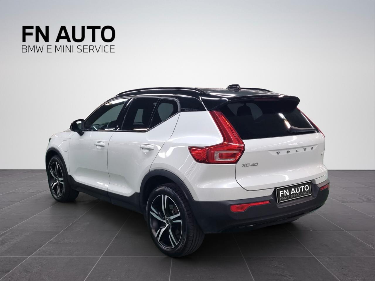 Volvo XC40 T4 Recharge Plug-in Hybrid R-design