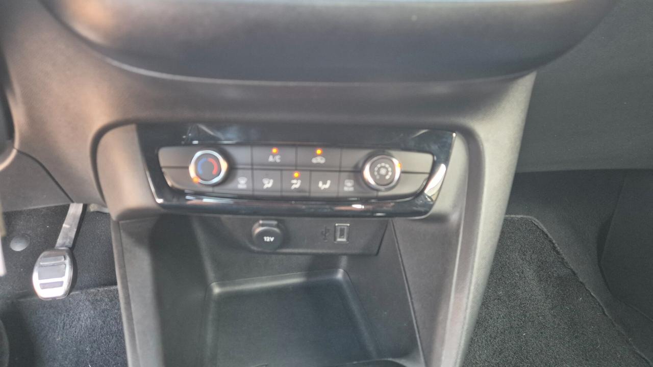 Opel Corsa 1.2 Design & Tech