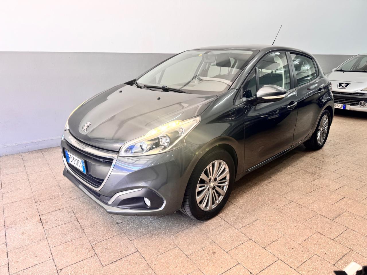 Peugeot 208 1.2 82 Cv 5P. Allure 100.000 KM - 2016