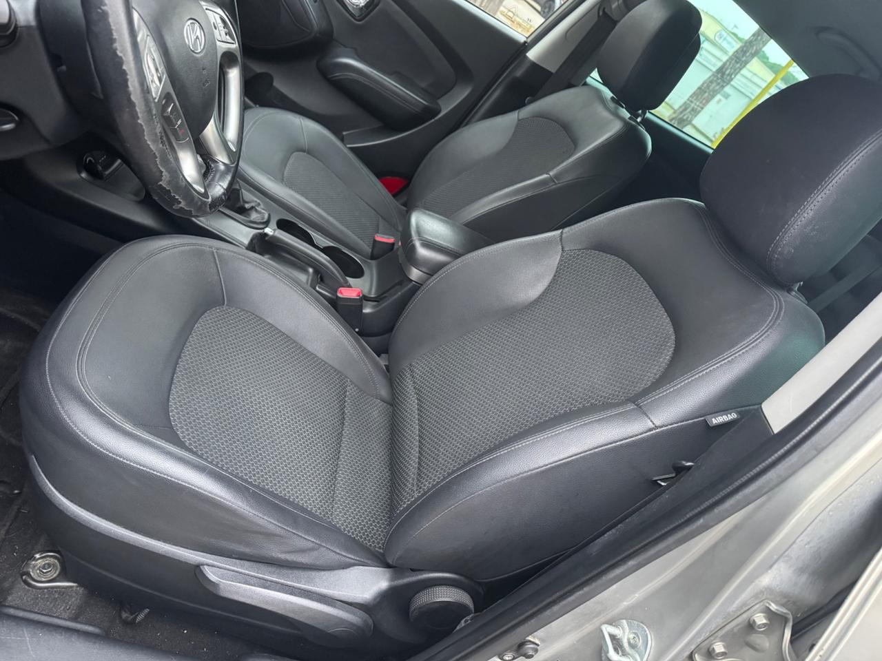 Hyundai iX35 1.7 CRDi 2WD neopaten garanzia 12 mesi