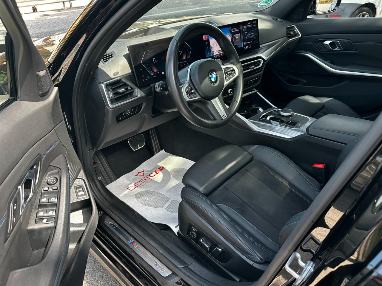 Bmw 318 d Touring M SPORT_PANORAMA_TOTAL BLACK_FARI oLED_HEAD-UP 320