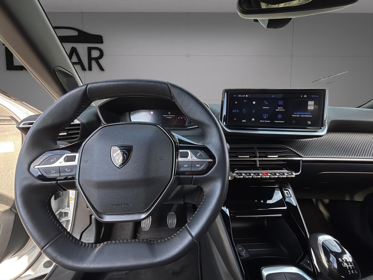 Peugeot - 2008 PureTech Allure - Unipro