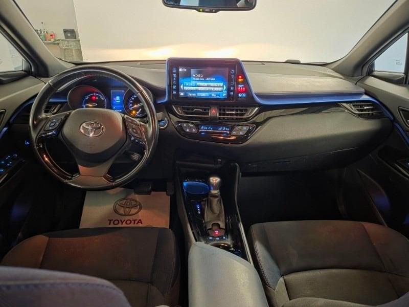 Toyota C-HR (2016-2023) 1.8 Hybrid E-CVT Style