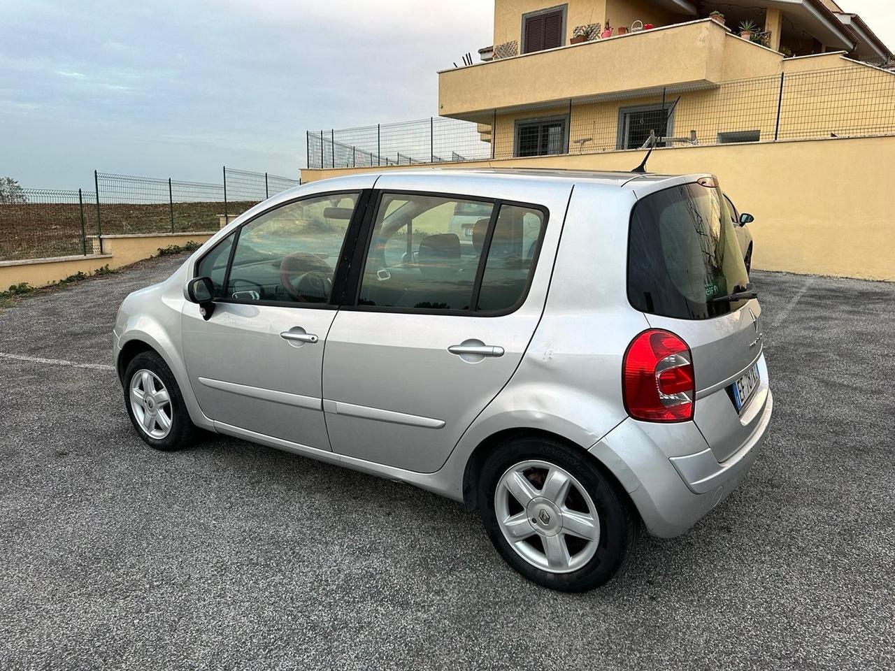 Renault Modus 1.2 16V GPL Dynamique