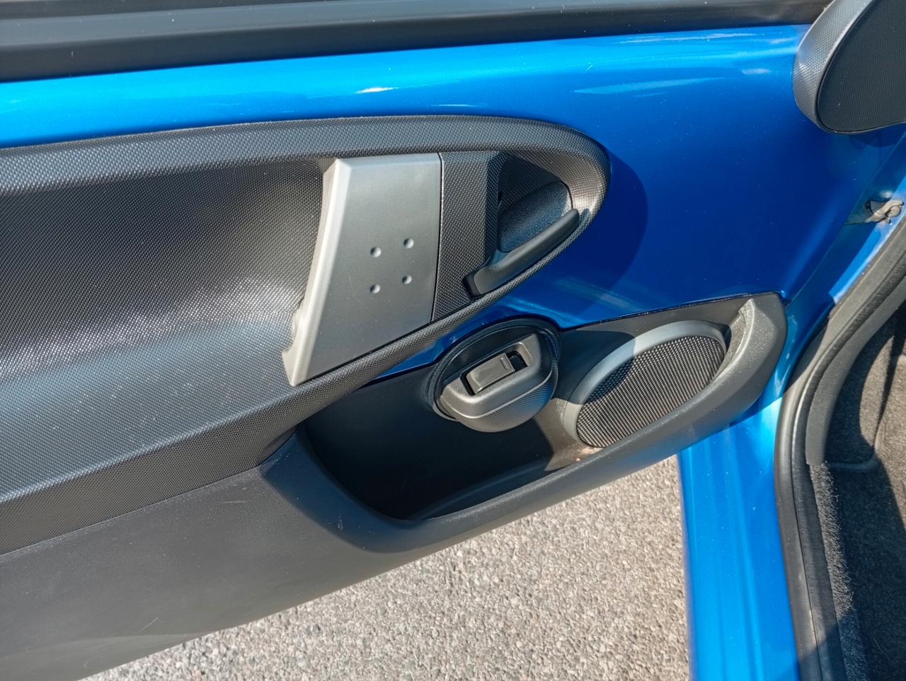 Toyota Aygo 1.0 12V VVT-i 3 porte Orange Connect NEOPATENTATI OK