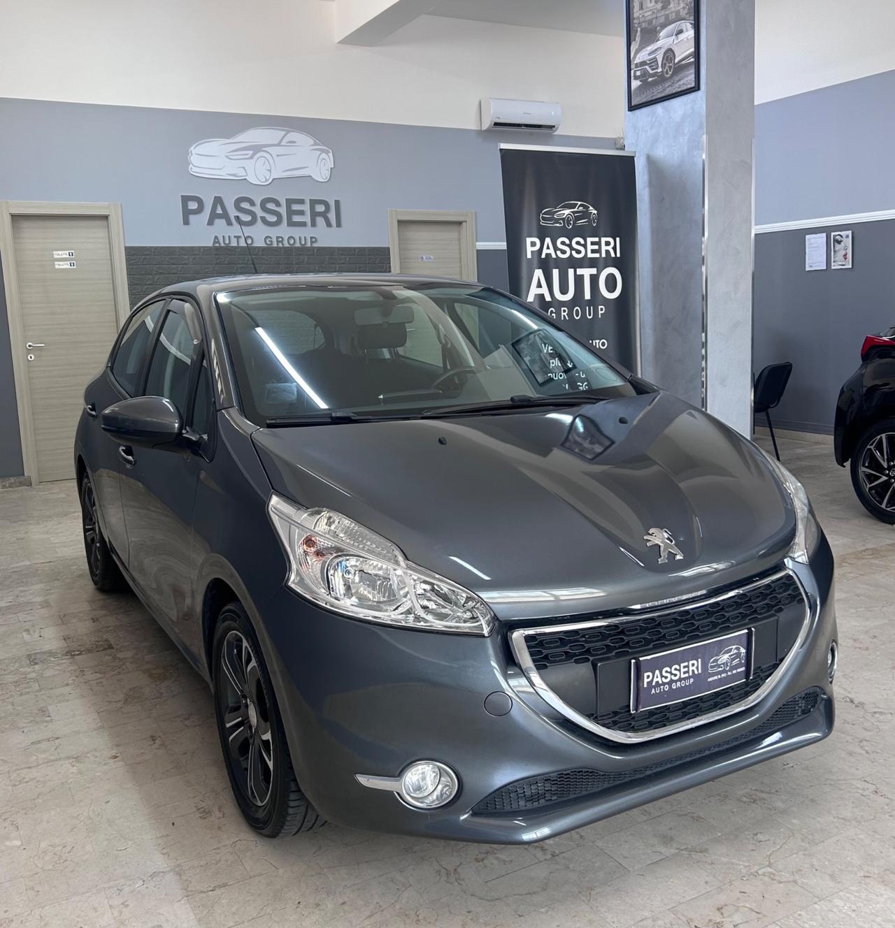 Peugeot 208 1.4 HDi 68 CV 5 porte Allure