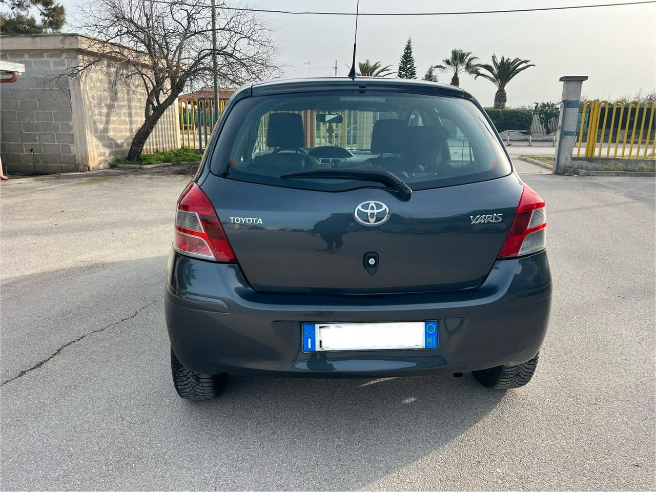 Toyota Yaris 1.0 5 porte