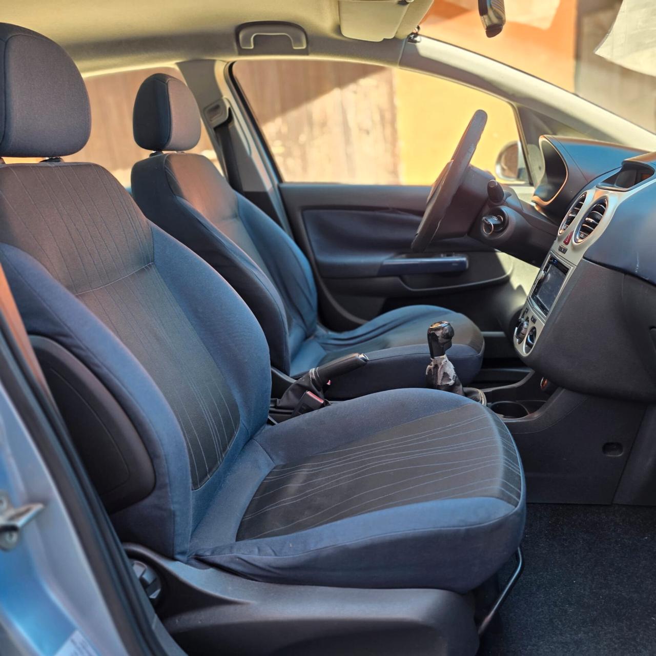 Opel Corsa 1.2 5 porte Cosmo gpl valido