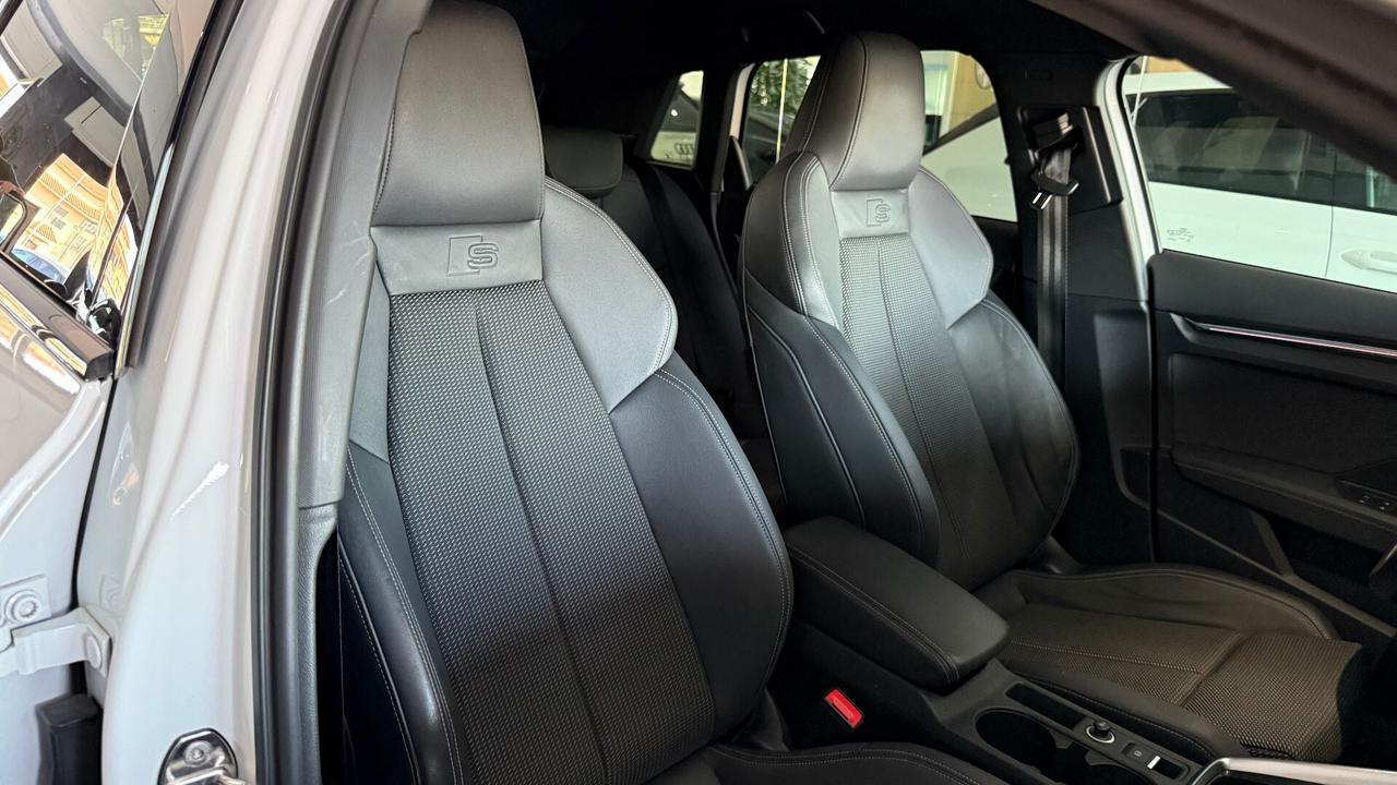 AUDI A3 SPORTBACK S LINE IDENTITY BLACK