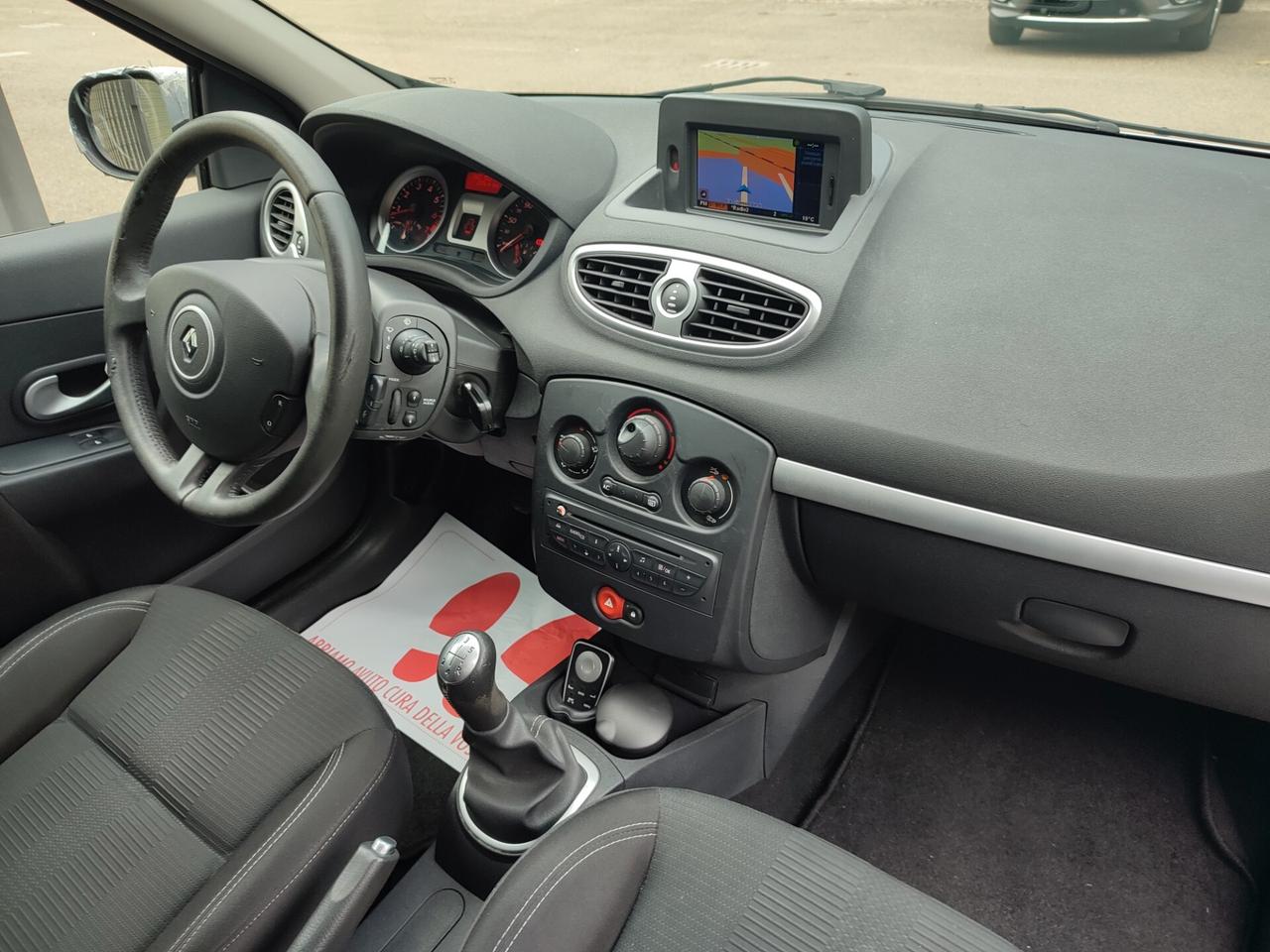 RENAULT CLIO DEL 2010 1.2BENZINA MOLTO BELLA