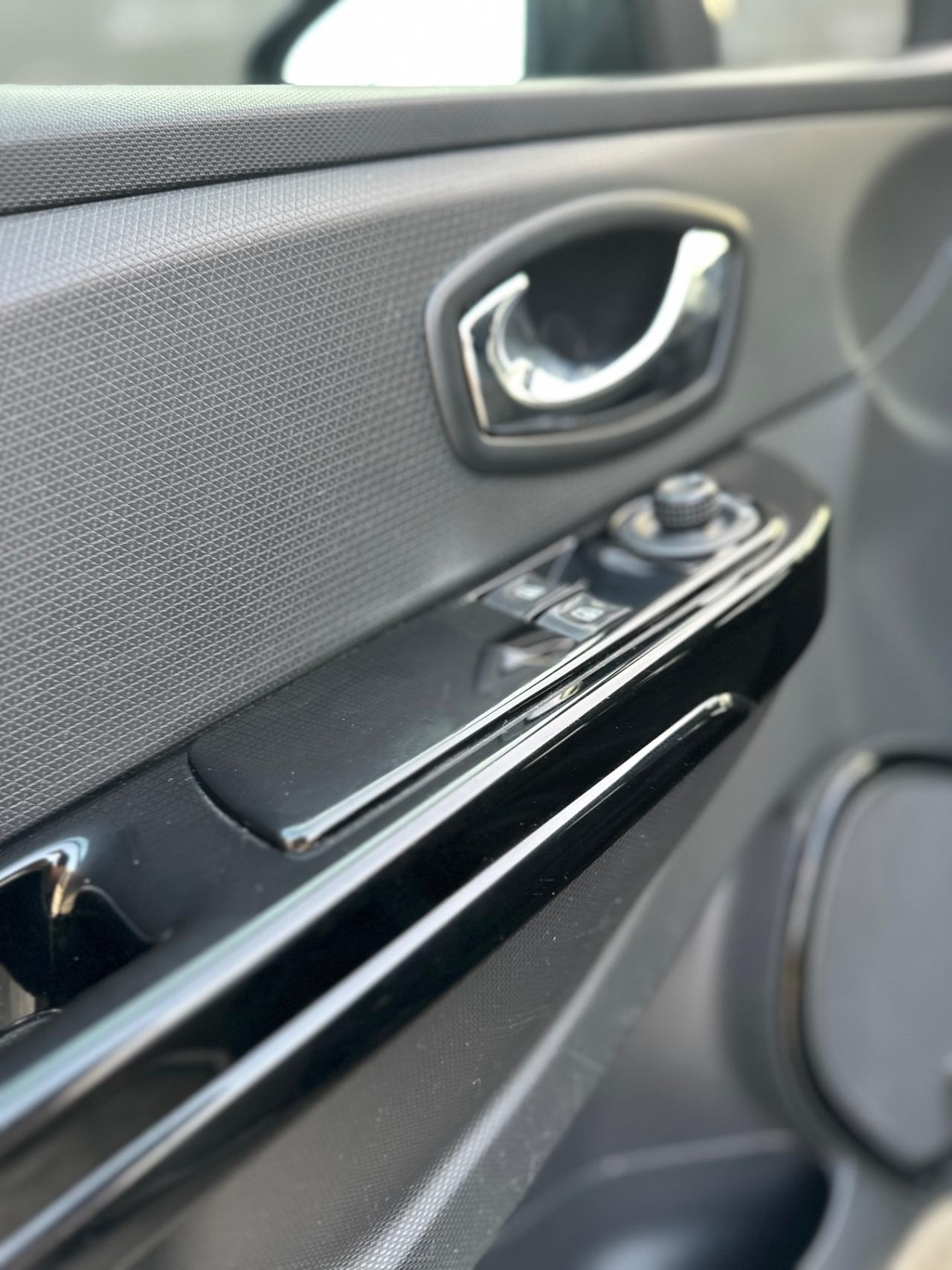 RENAULT CLIO (anno 2014)