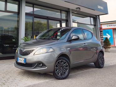 Lancia Ypsilon 1.0 hybrid Gold 70cv (5 POSTI + NAV) OK NEOPATENTATI