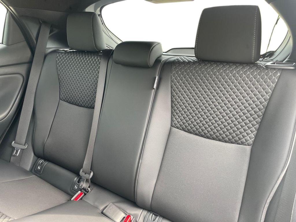 Toyota Yaris 1.5h 130 Lounge