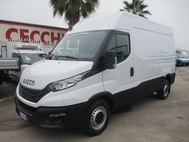 Iveco Daily 35S12 2.3 120CV E6D FURGONE P.MEDIO ALTO 114000 KM