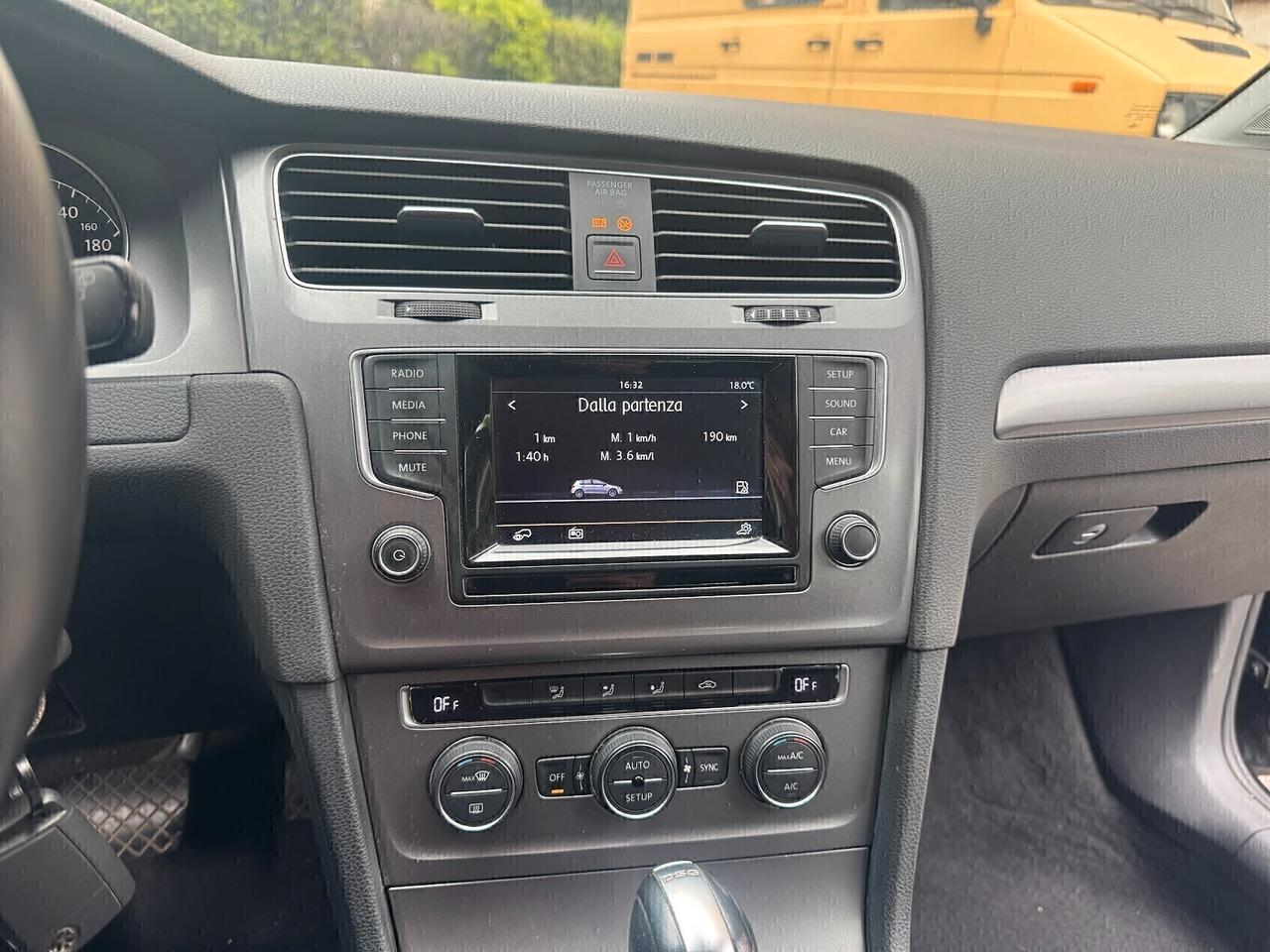 Volkswagen Golf 1.6 TDI DSG