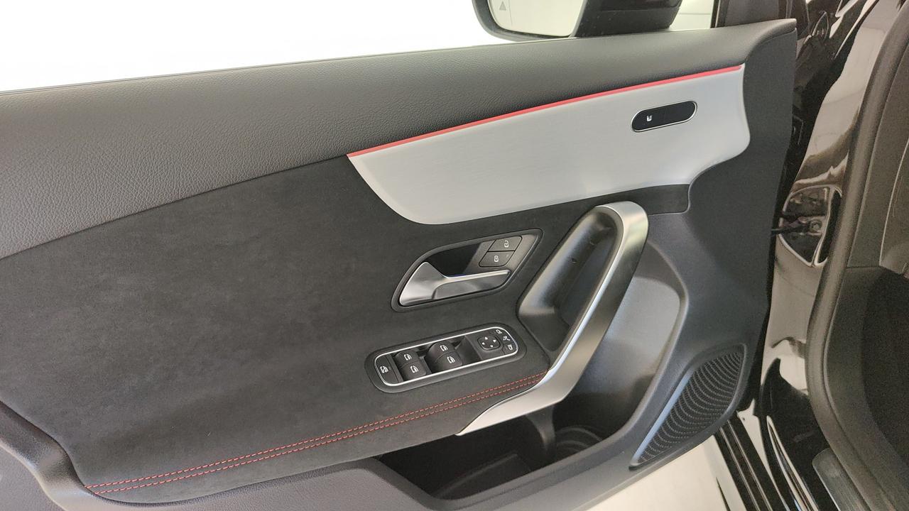 Mercedes-Benz Mercedes-AMG A 35 4MATIC