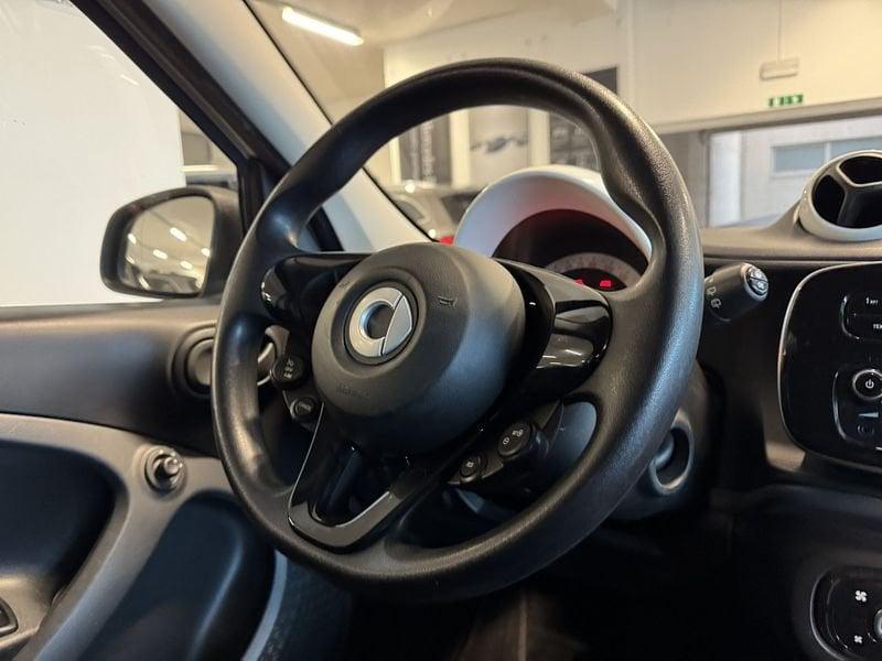 smart forfour 70 1.0 twinamic Youngster