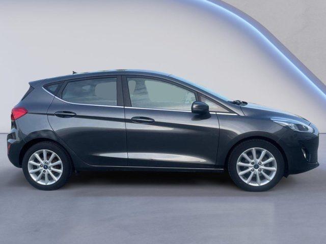FORD Fiesta 1.1 BENZ 85 CV 5 porte Titanium OK NEOPATENTATI