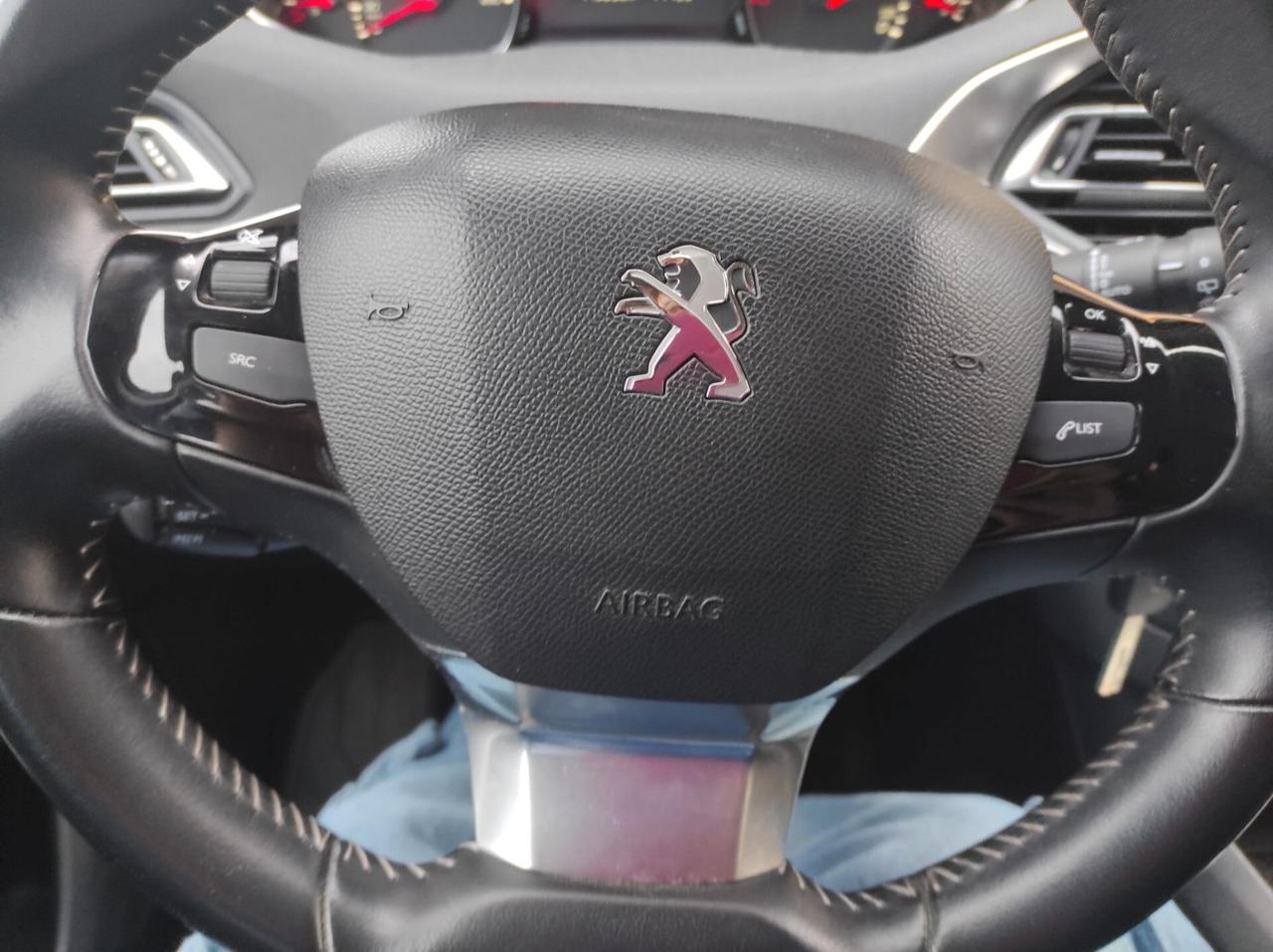 Peugeot 308 BlueHDi 100 S&S Business