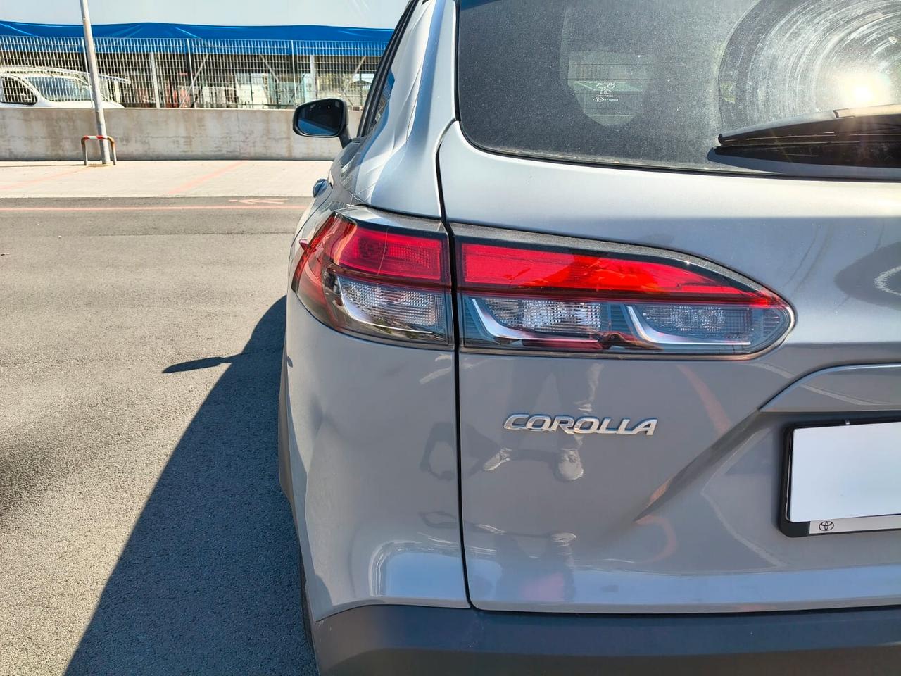 Toyota Corolla Cross 2.0 Hybrid 197 CV E-CVT Lounge Light