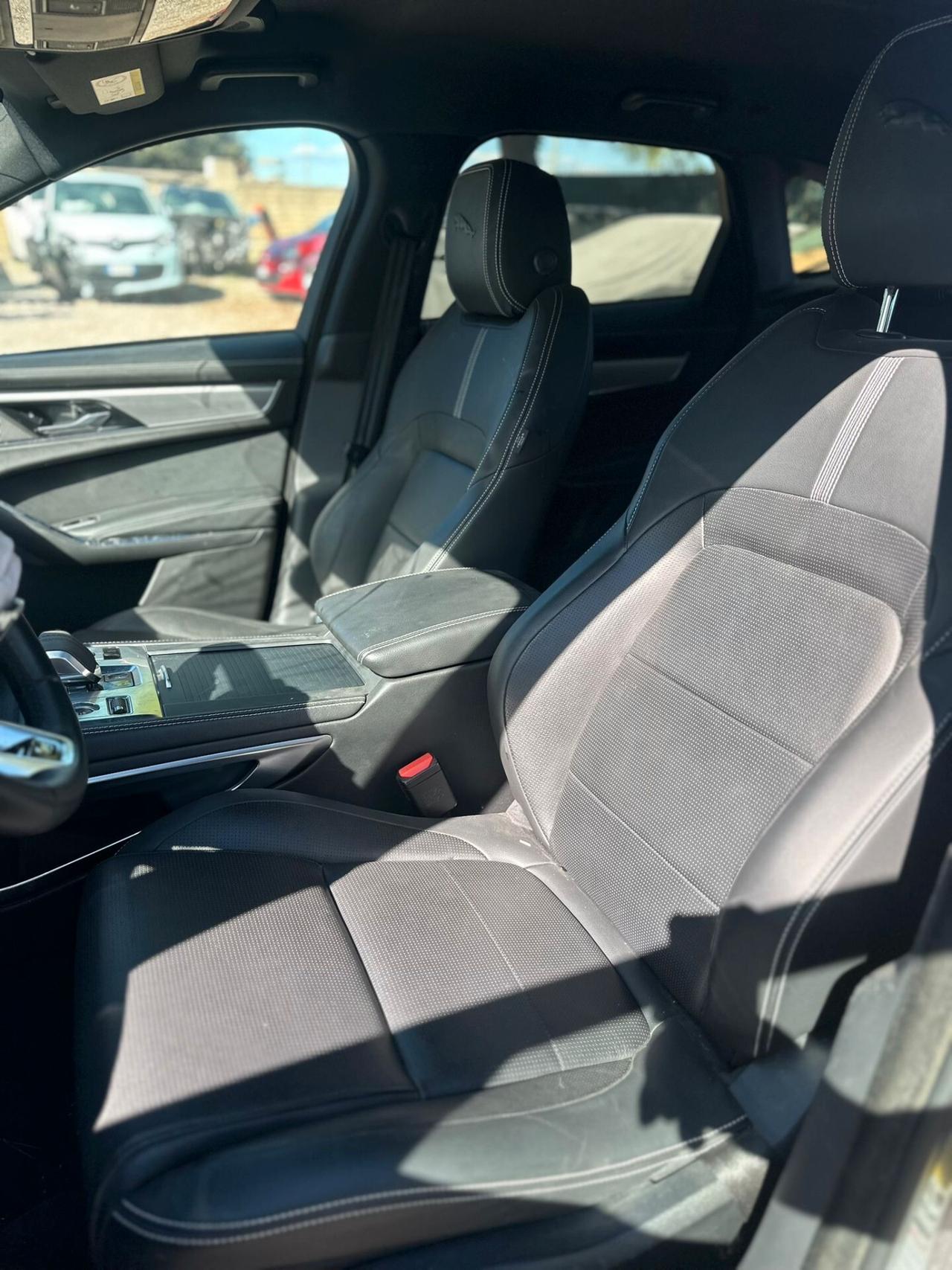 Jaguar F-Pace 2.0 D 204 CV AWD aut. R-Dynamic SE sinistrata incidentata