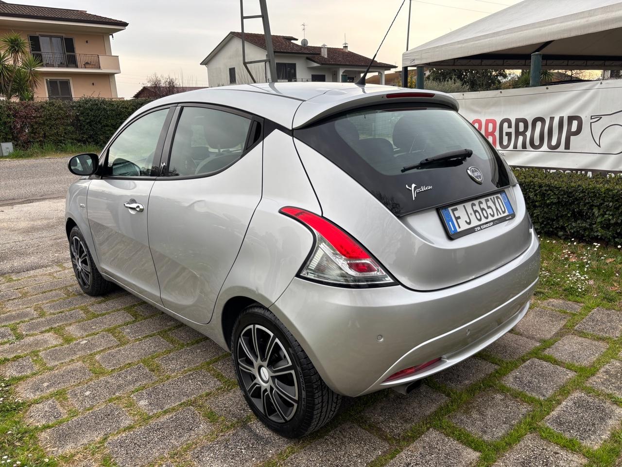 Lancia Ypsilon 1.2 69CV GPL Ecochic Gold-2017