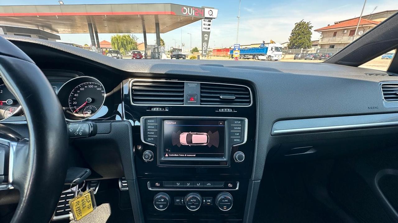 Volkswagen Golf 1.6 TDI 110 CV 5p. Sport R-LINE / KM CERTIFICATI