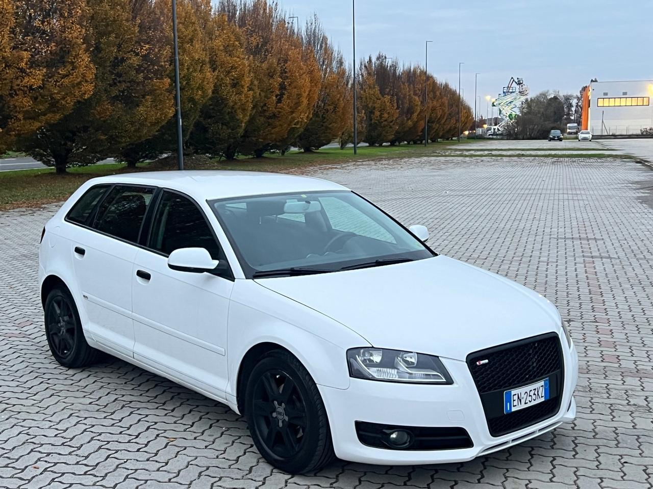 Audi A3 SPB 1.6 TDI CR F.AP. Young Edition