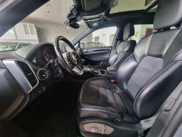 PORSCHE Cayenne 3.0 Diesel Platinum Edition