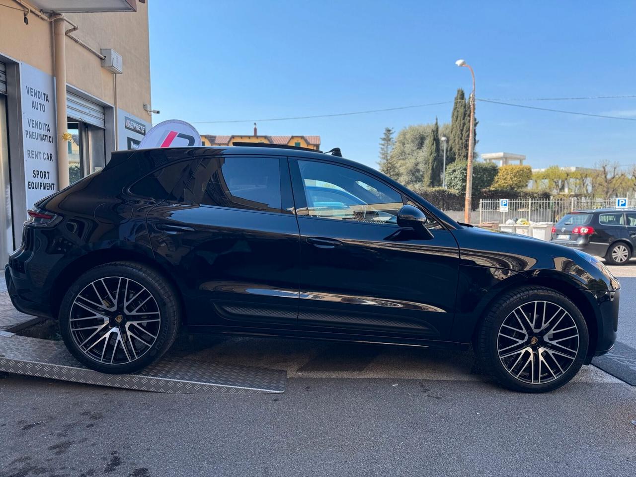 Porsche Macan 2.0 265 cv Black edition pelle totale full optional