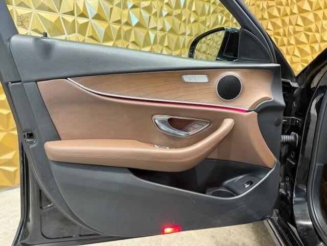 Mercedes-benz E 220 E 220 d 4Matic Auto Business Sport