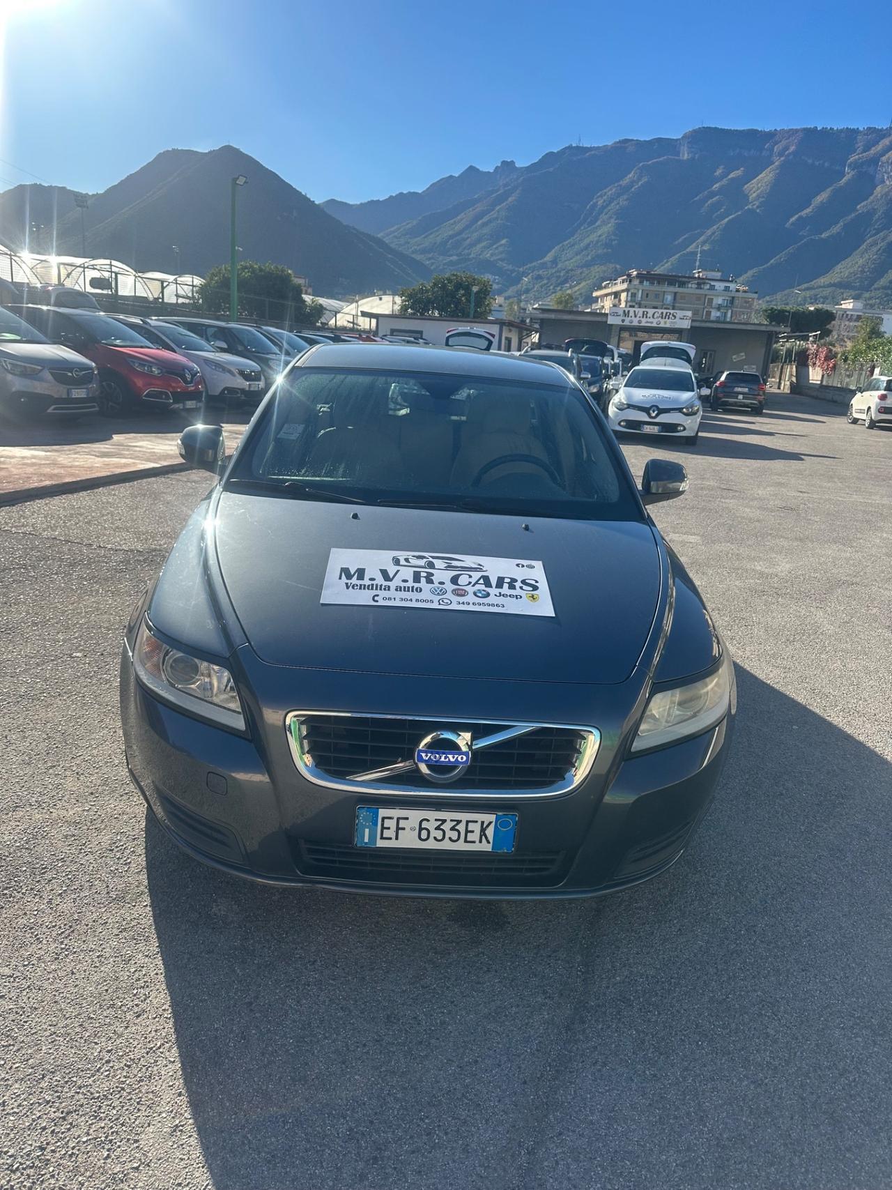 Volvo V50 D2 R-design