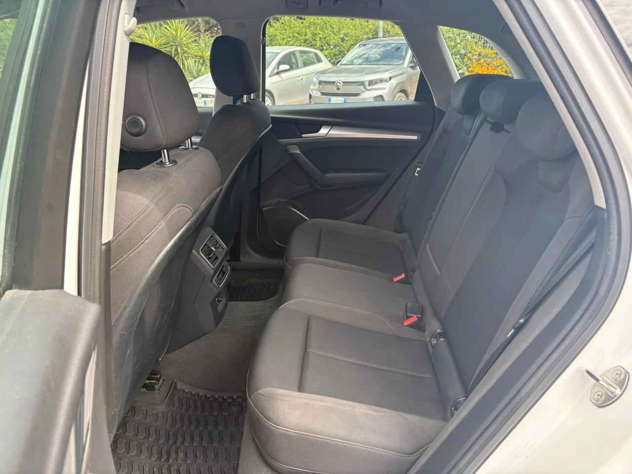 Audi Q5 2.0 TDI 150 CV Business Sport