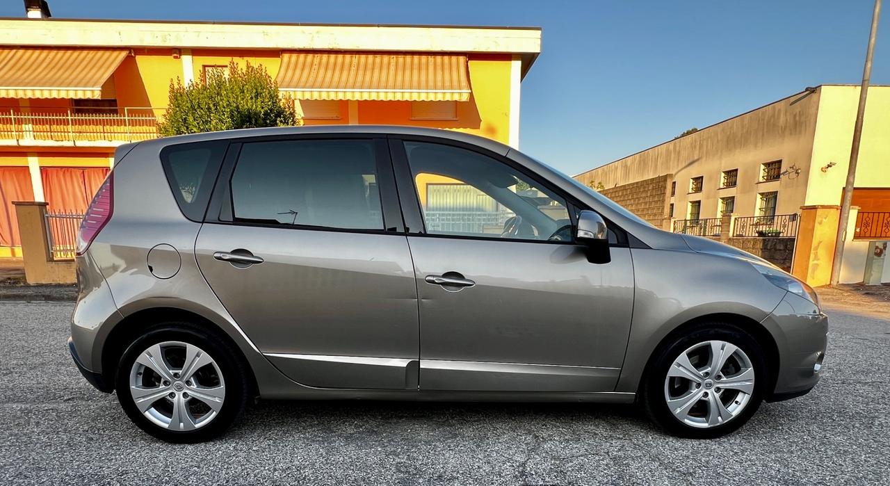 Renault Scenic Scénic X-Mod 1.5 dCi 110CV Luxe