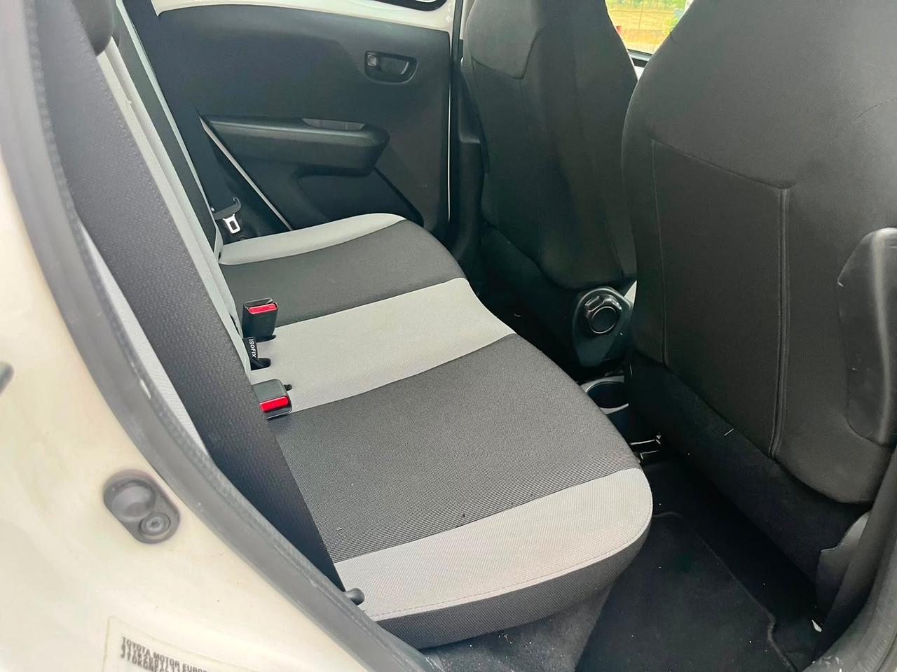Toyota Aygo 1.0benz 2015 163.000km neopatentati