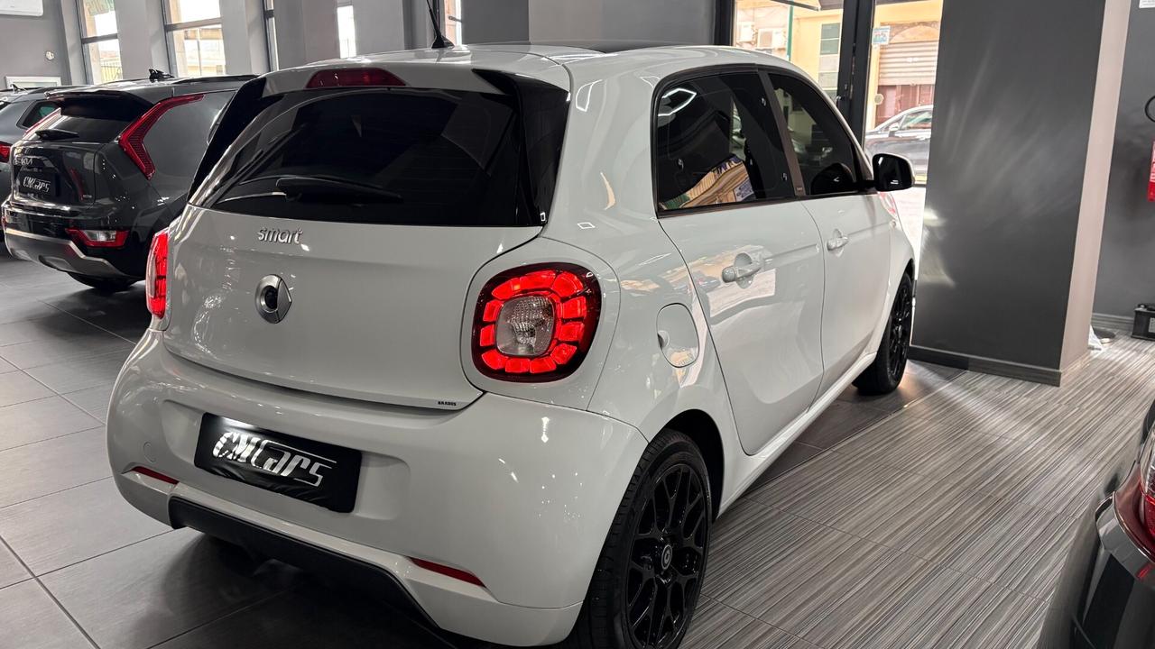 smart forFour 0.9 GPL turbo 90cv Superpassion Twinamic ITALIANA