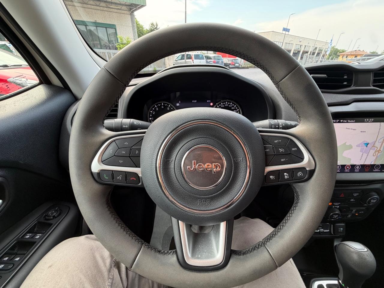 Jeep Renegade 1.5 Turbo T4 MHEV Limited FARI LED